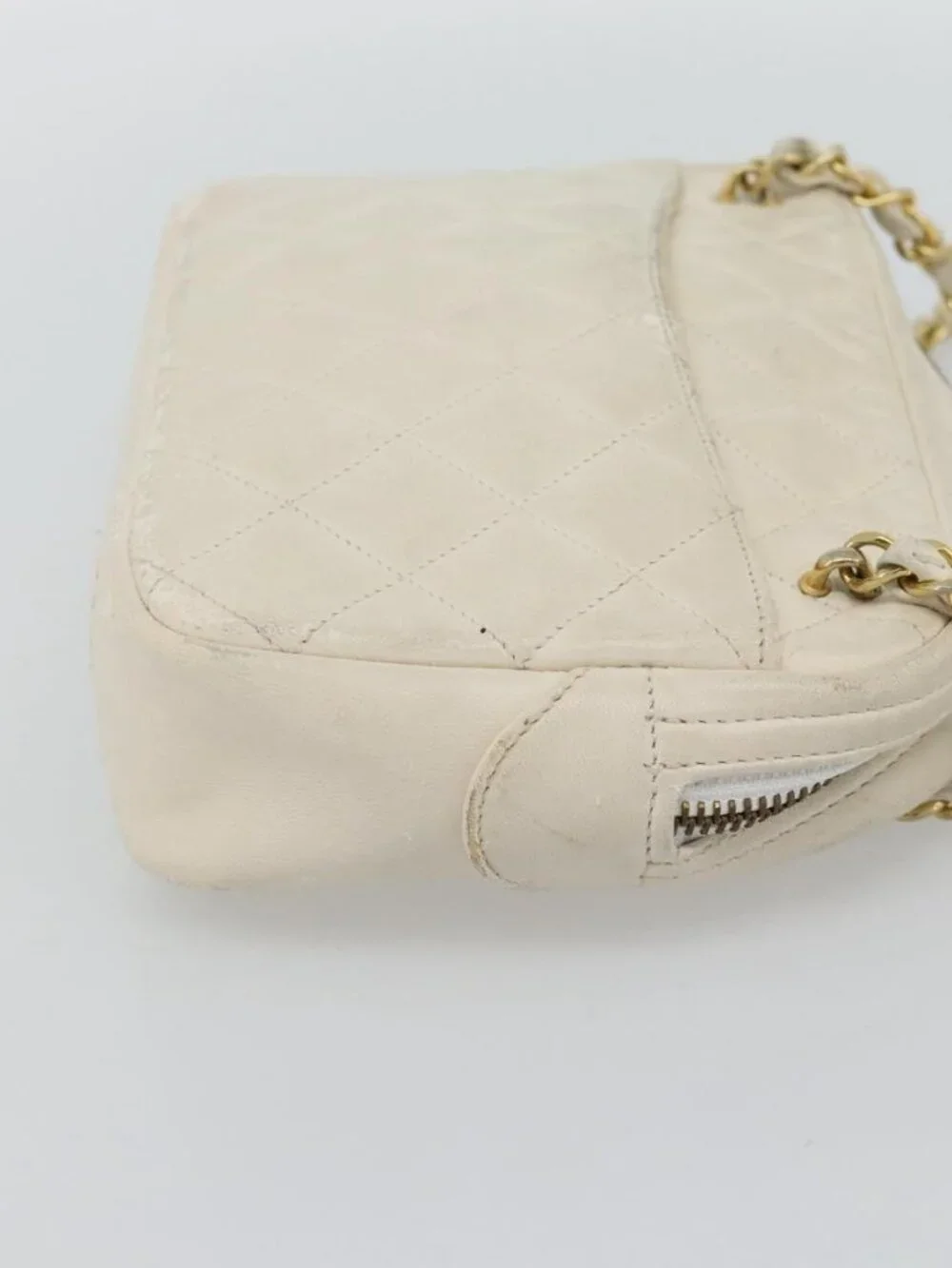 CHANEL Matelasse Chain Shoulder Bag Lamb Skin White Gold CC Auth bs28144